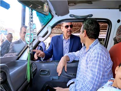 تحرير 677 مخالفة متنوعة بالمواقف خلال حملات مكبرة بمحافظة سوهاج