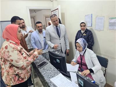 وكيل وزارة الصحة بالبحيرة يتفقد العمل بالمعمل الإقليمي المشترك بدمنهور