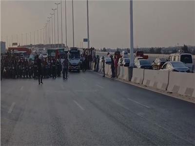 مرور الجيزة :غلق جزئي لطريق الواحات اتجاه المريوطية بالجيزة 