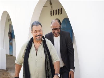 مشهد من الحلقة الثانية لحكاية الوكيل في مسلسل ما تراه ليس كما يبدو