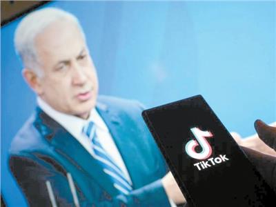 «السوشيال ميديا».. سلاح دمار شامل كيف تخاطب تل أبيب جيل «تيك توك»؟