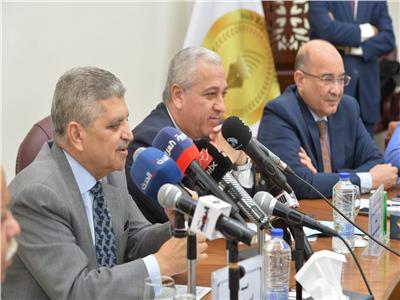 الفريق أسامة ربيع خلال ندوة الهيئة الوطنية للصحافة