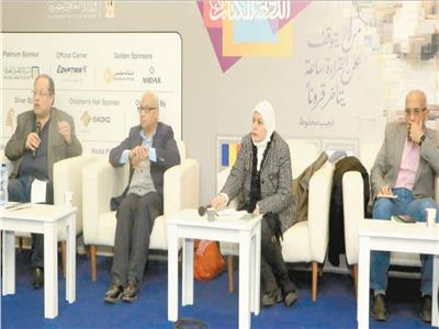 محاكمة علنية للأفكار |كلمة «رائد التنوير».. مغامرة غير مأمونة