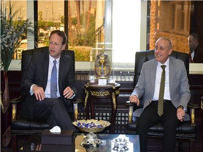 السفير الاسباني والمهندس عبد المطلب عمارة محافظ الأقصر