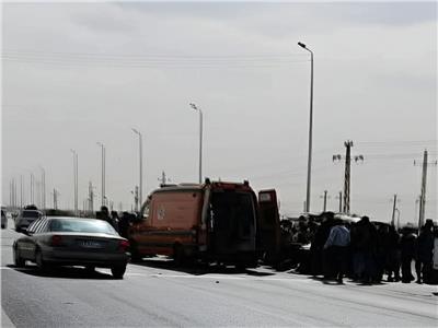 حادث تصادم ميكروباص وملاكي بطريق السويس _ الإسماعيلية