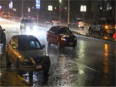 سقوط أمطار غزيرة على القاهرة.. والأرصاد تكشف تطورات الحالة الجوية| فيديو