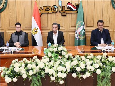 محافظ المنوفية يعقد لقاءً بمسئولي الصحة والتأمين الصحي وهيئة الإسعاف