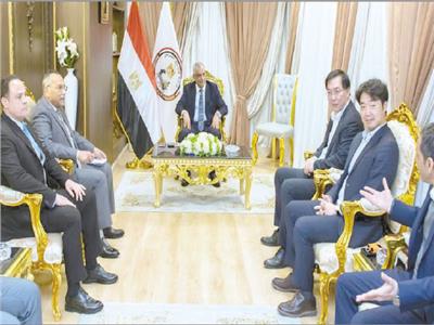 المهندس صلاح جمبلاط خلال استقباله الوفد الكورى