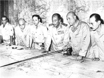 صورة للقادة في غرفة عمليات حرب أكتوبر 1973