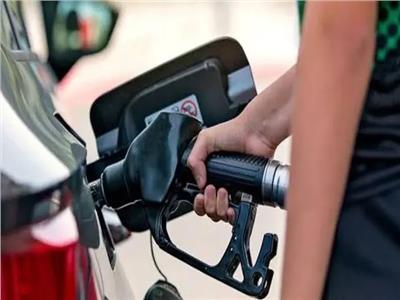 الموعد الرسمي لتطبيق زيادة أسعار البنزين والسولار الجديدة بالمحطات 