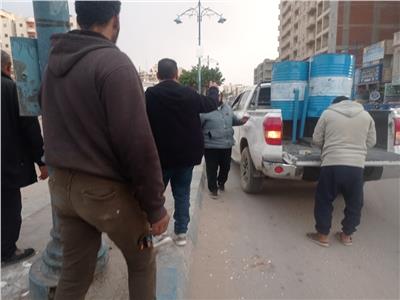 توزيع 400 صندوق قمامة جديد بشوارع مرسى مطروح لتعزيز منظومة النظافة