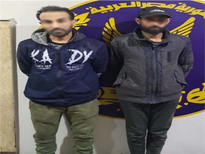 المتهمين عقب القبض عليهم 