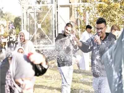 فرحة آخر أيام العيد بالمتنزهات