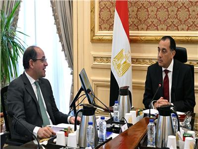 لقاء رئيس الوزراء ووزير المالية