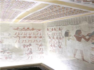 إحدى المقابر بعد ترميمها