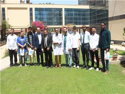 جامعة المنصورة تفتح أبوابها للعالم