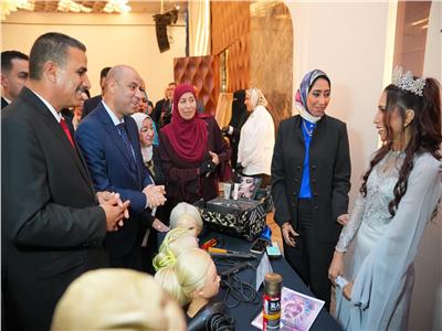 وزير العمل يدعم الشباب بعقود عمل وجوائز لبدء مشروعات صغيرة 
