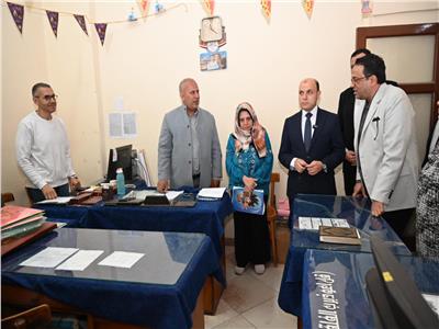 محافظ الغربية يتفقد ديوان عام مديرية التربية والتعليم