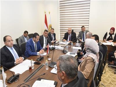 مجلس النواب يناقش رفع كفاءة وتأهيل الطرق بالقاهرة وحل مشكلة مكتب العمل 