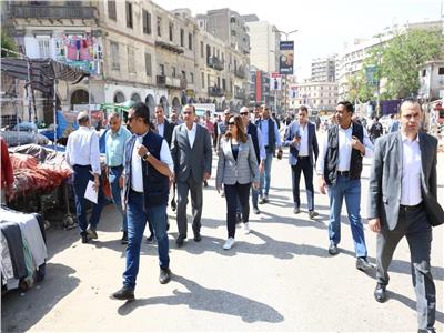 *وزيرة التنمية المحلية والبيئة تتفقد أعمال تطوير المرحلة الثانية من سوق العتبة بمحافظة القاهرة