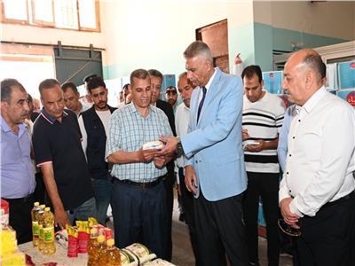 محافظ جنوب سيناء يتابع جودة الخبز ووفرة السلع بالعاصمة 
