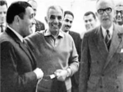 هيكل يستقبل أستاذه التابعى فى الأهرام بحضور جلال الحمامصى