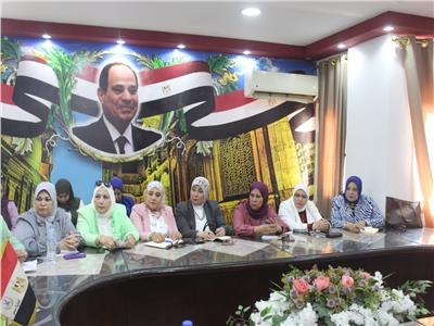  اجتماع مدير تعليم الجيزة بمديري الادارات 