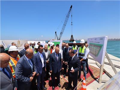  وزير النقل يتفقد مشروعات ميناءي الإسكندرية والدخيلة