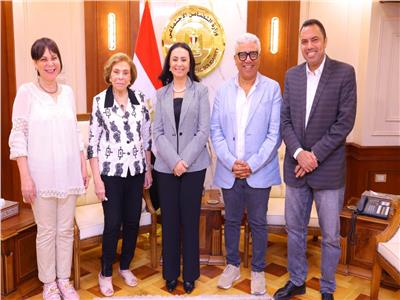 وزيرة التضامن الاجتماعي تستقبل وفد مهرجان أسوان الدولي لأفلام المرأة  