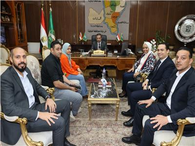 محافظ المنوفية يلتقي وفد مركز إبداع مصر الرقمية وتكنولوجيا المعلومات 