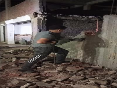 إزالة التعدي على أرض زراعية بقرية بدواي