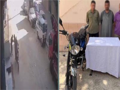 المتهمان عقب القبض عليهم 