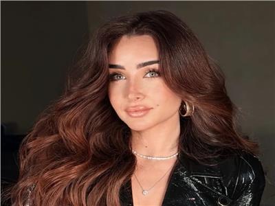  الفنانة هنا الزاهد