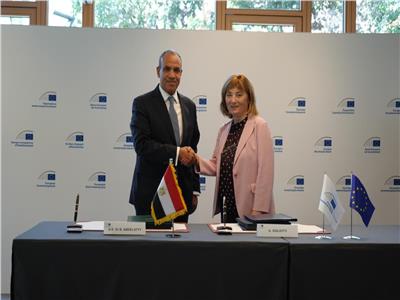 وزير الخارجية يلتقي مع رئيسة بنك الاستثمار الأوروبي