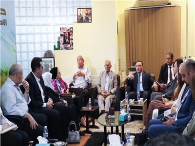 في إطار زياراتها للأحزاب.. وفد التنسيقية يناقش مع قيادات وأعضاء حزب الإصلاح