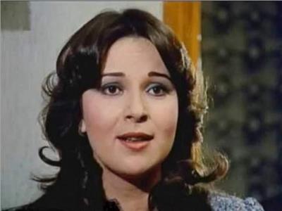 الفنانة نورا