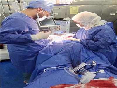 إنقاذ شاب من الإصابة بشلل نصفي 