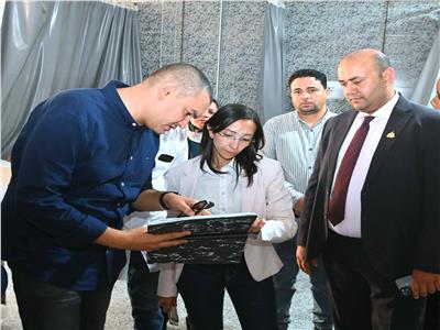 محافظ البحيرة تتابع مستوى الخدمات الطبية
