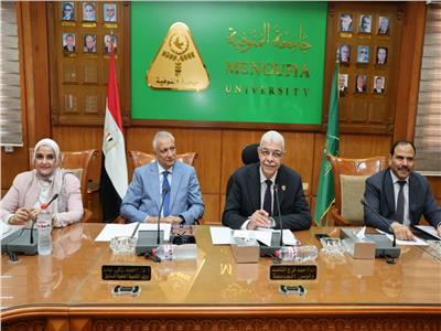 رئيس جامعة المنوفية يترأس مجلس الجامعة