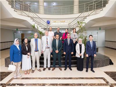 رئيس جامعة المنصورة الأهلية يستقبل 