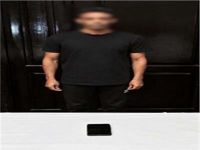 الداخلية تضبط موظفًا انتحل صفة ضابط شرطة