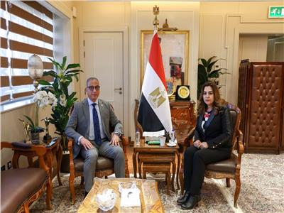 وزيرة التنمية المحلية والبيئة