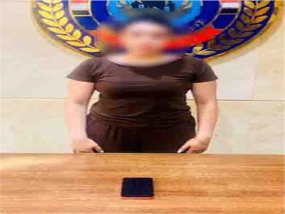 ضبط صانعة محتوى بالجيزة