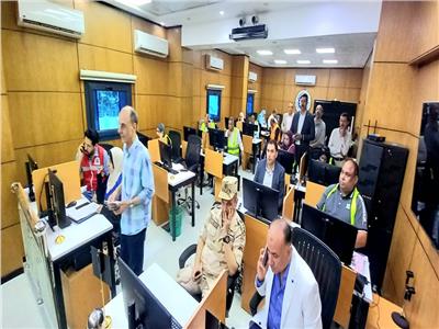 محافظ الدقهلية يتابع انتظام امتحانات الثانوية العامة عبر الشبكة الوطنية للطوارئ