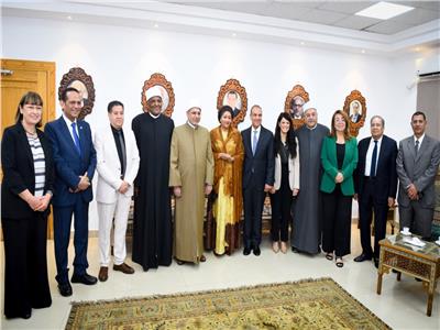 وزير الخارجية يفتتح المائدة المستديرة الأولى لمبادرة الأمم المتحدة