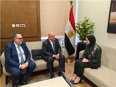 نائبة وزير الخارجية تستقبل الرئيس التنفيذي والعضو المنتدب لشركة إن آي كابيتال القابضة  