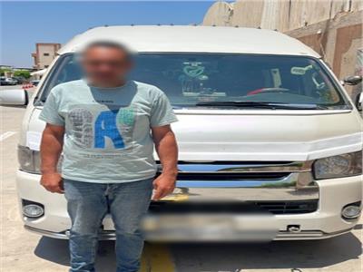 ضبط سائق وطالب لقيادتهما سيارتين بحركات 
