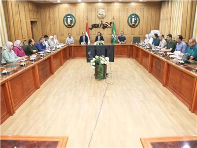 محافظ المنوفية يناقش الخطة الاستثمارية
