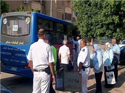 التعليم تتابع نقل صناديق أسئلة مادتي الكيمياء والجغرافيا للجان الامتحانية