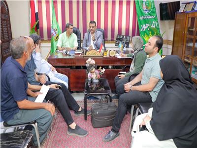 سكرتير عام المنوفية يتابع ملفات العمل 